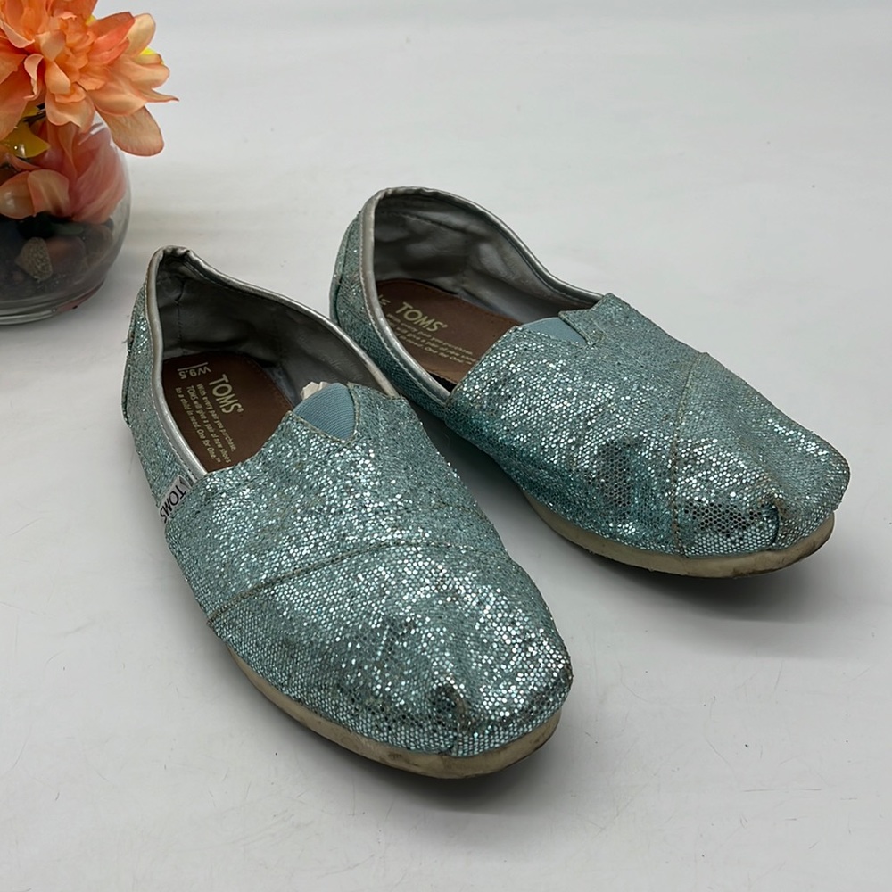 Toms Light Blue Sparkly Loafer Sz 9.5. BFL2766B